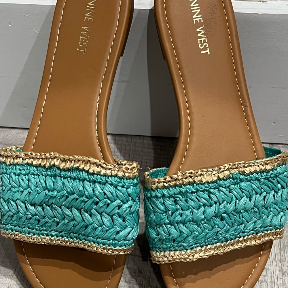 BN Nine West Teal and Gold Women's Sandals Size 9.5